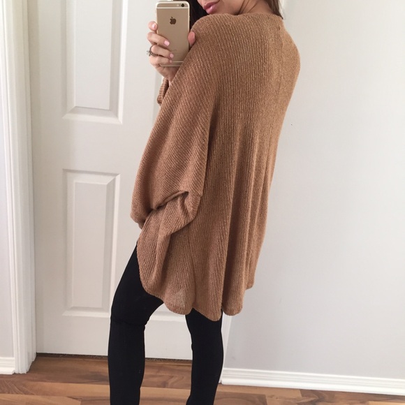✨ Camel Rounded Cardigan - Picture 2 of 4